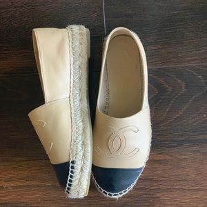 CHANEL espadrilles nude & black